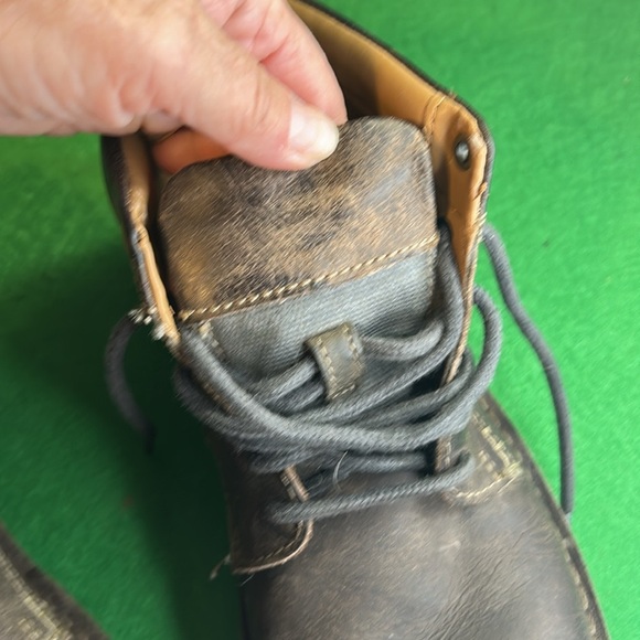 CLARKS EDGEWICK CHUKKA BOOT MENS SZ 8.5 - Picture 12 of 12